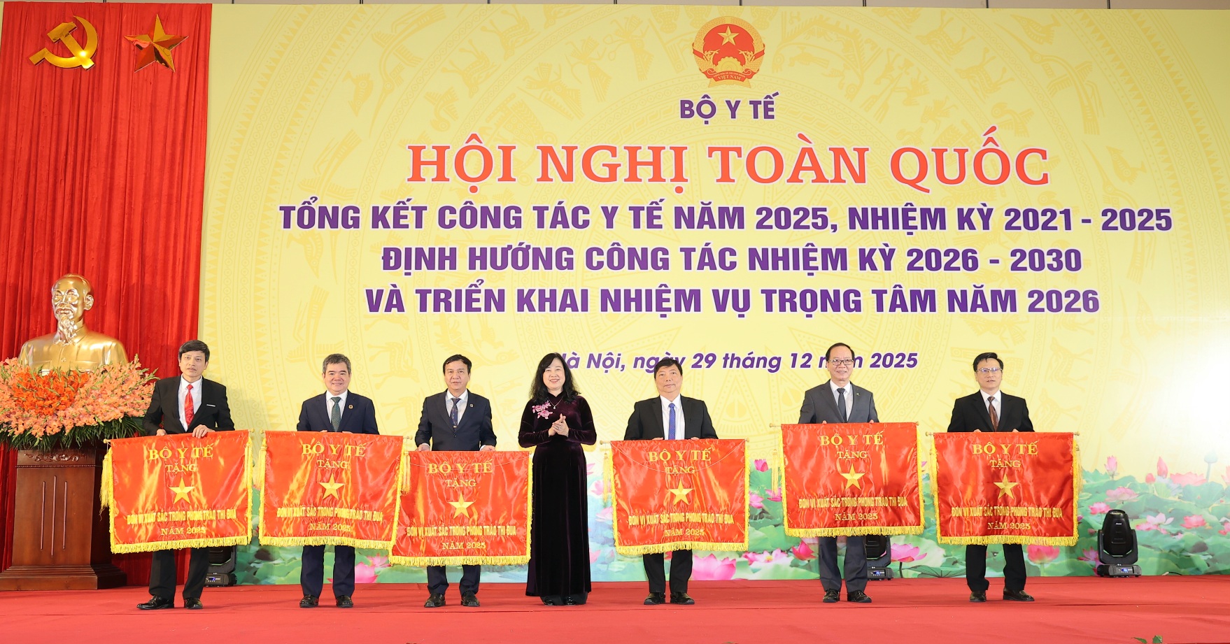 Ngành Y tế Việt Nam vững bước vì sức khỏe nhân dân