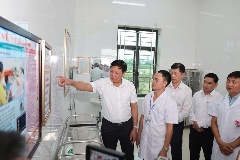 GIÁM SÁT KẾT QUẢ THỰC HIỆN CÁC CHƯƠNG TRÌNH MỤC TIÊU QUỐC GIA TẠI TỈNH NINH BÌNH VÀ THANH HÓA